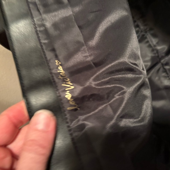 Victoria's Secret Bold Red and Black Tote - Picture 5 of 8